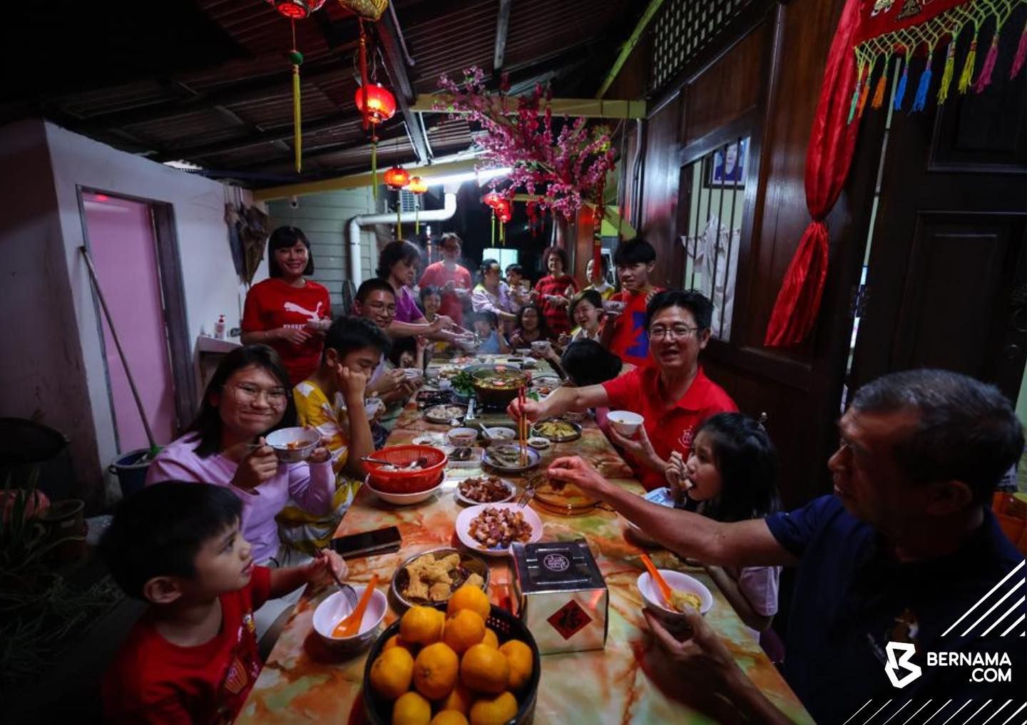 Tahun Baharu Cina disambut meriah selepas dua tahun dirai sederhana