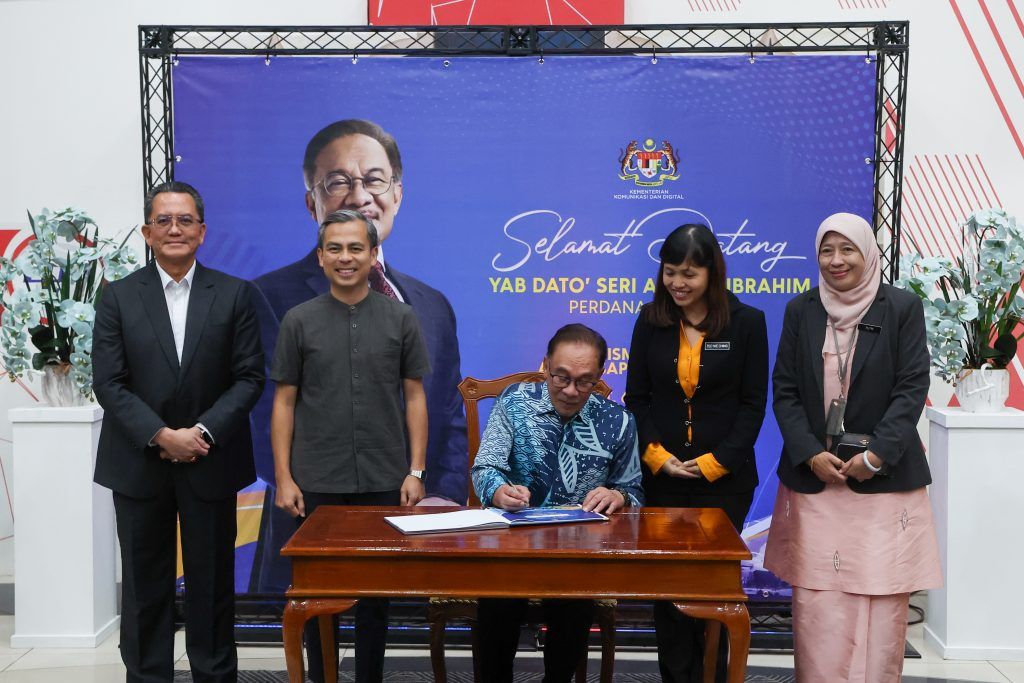 முந்தைய அரசாங்கம் போல் அடக்குமுறை, அரசியல் பழிவாங்கல் இனி இருக்காது- அன்வார் வாக்குறுதி