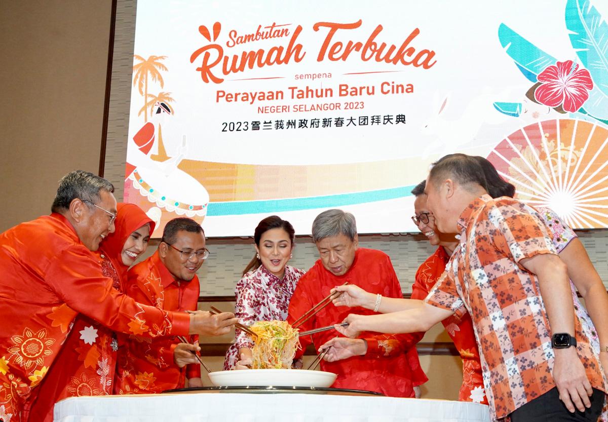 Selangor Sultan, Tengku Permaisuri grace CNY open house