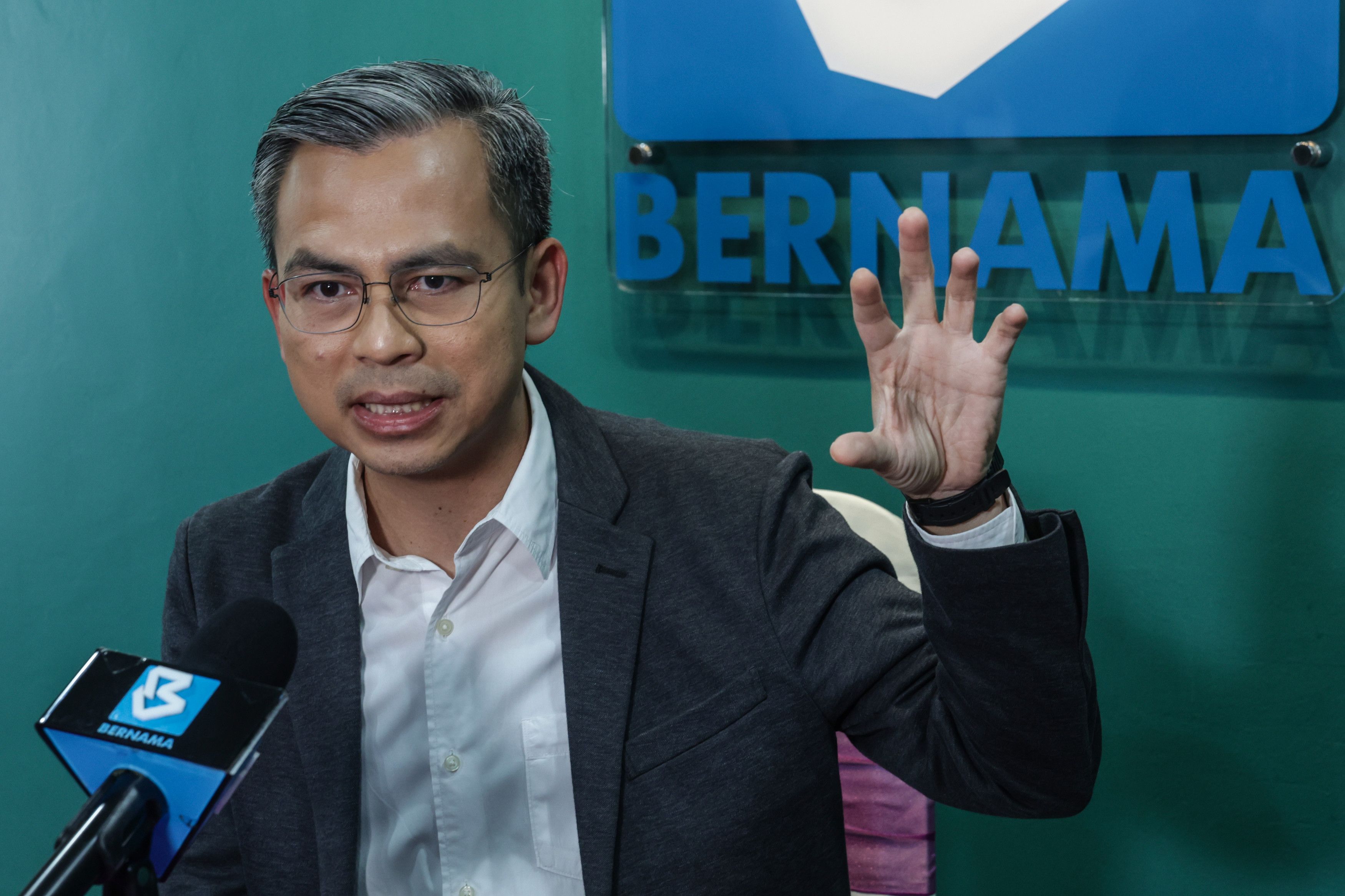 讨论设网络安全委会建议 法米盼内阁批准6月呈国会