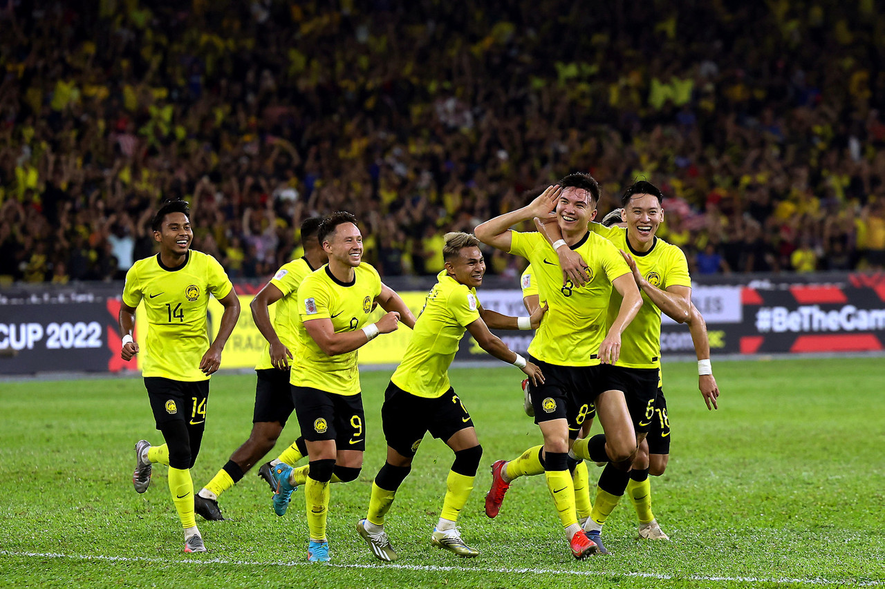 Roaring success as Harimau Malaya tame Lions to storm into AFF Cup semis