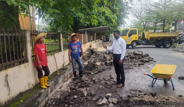 ஸ்ரீ மூடாவில் வெள்ளத் தடுப்புப் பணிகள்- ஷா ஆலம் கவுன்சிலர் ராமு ஆய்வு