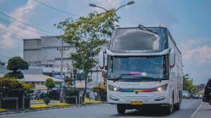 சுற்றுலா பஸ் நடத்துநர்கள் சுற்றுலா வழிகாட்டியைக் கொண்டிருக்க வேண்டும்- அமைச்சு வலியுறுத்து