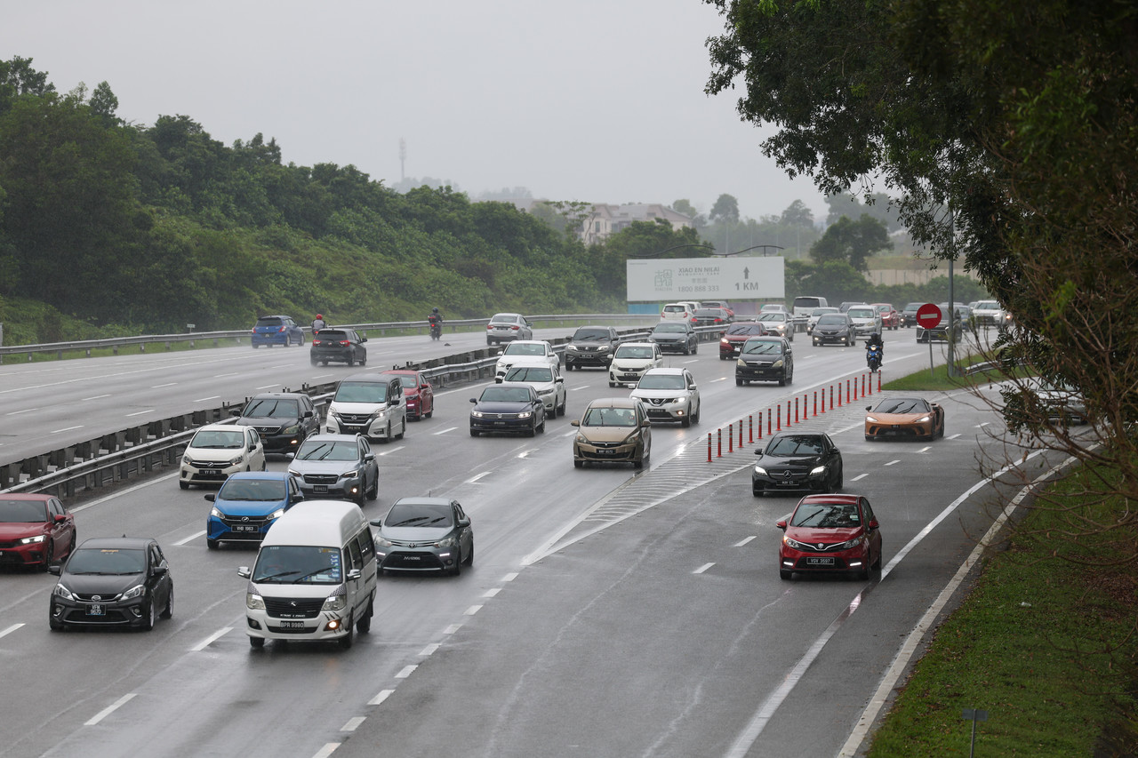 Dana RM2.7 bilion naik taraf jalan persekutuan, RM5.2 bilion jalan negeri