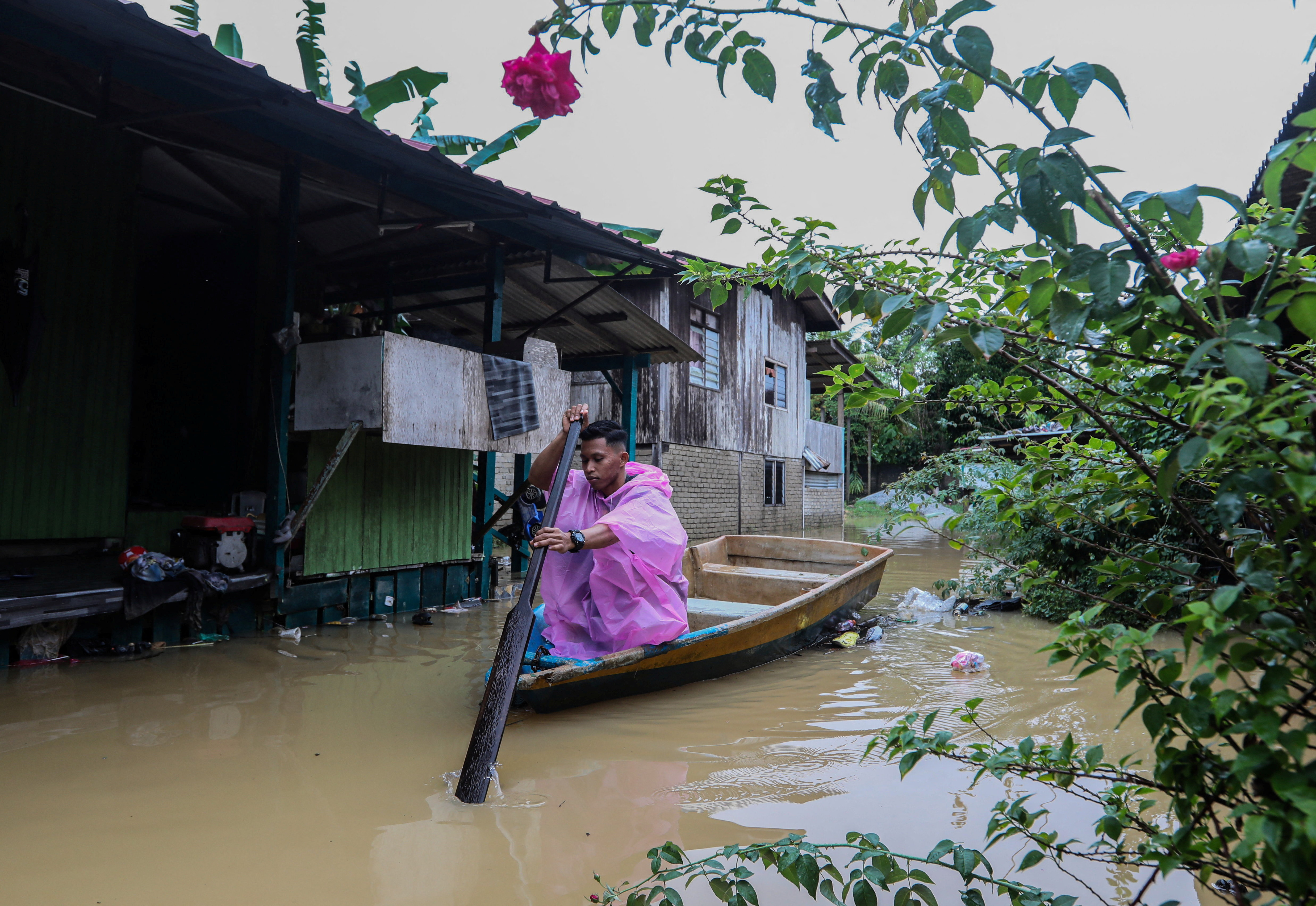 MOHE to assist IPT students affected by floods