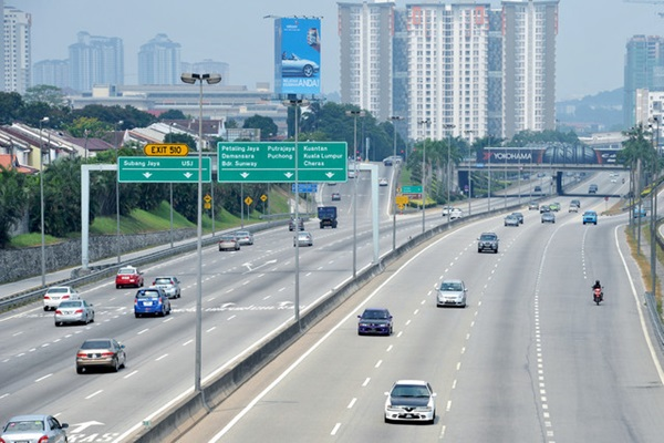 Temporary closure of Kesas motorcycle lane on Saturday, Sunday