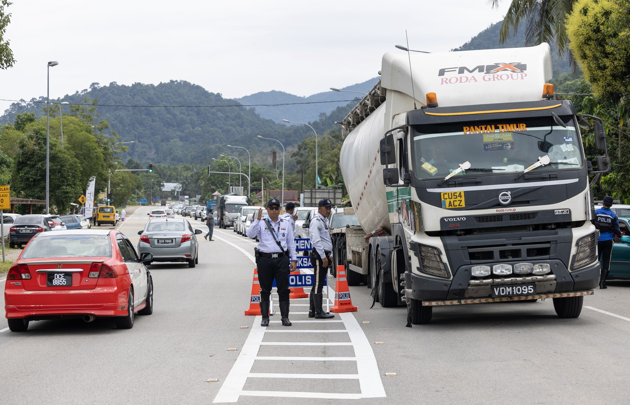 Ban on foreigners driving trailer lorries proof of govt's concern over road safety