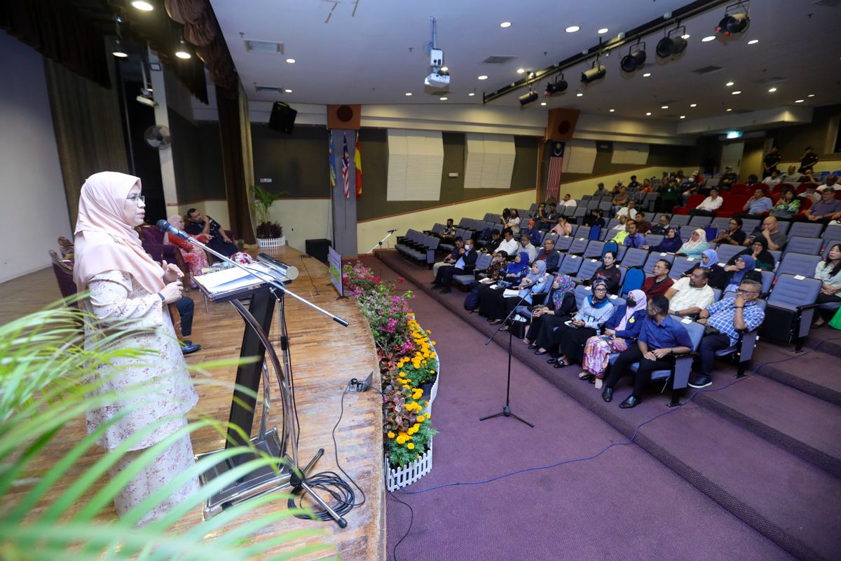 டீசல் மானிய மறுஆய்வினால்  கட்டுமானம் மற்றும் போக்குவரத்து  தொழில்களில்  தடுமாற்றம்