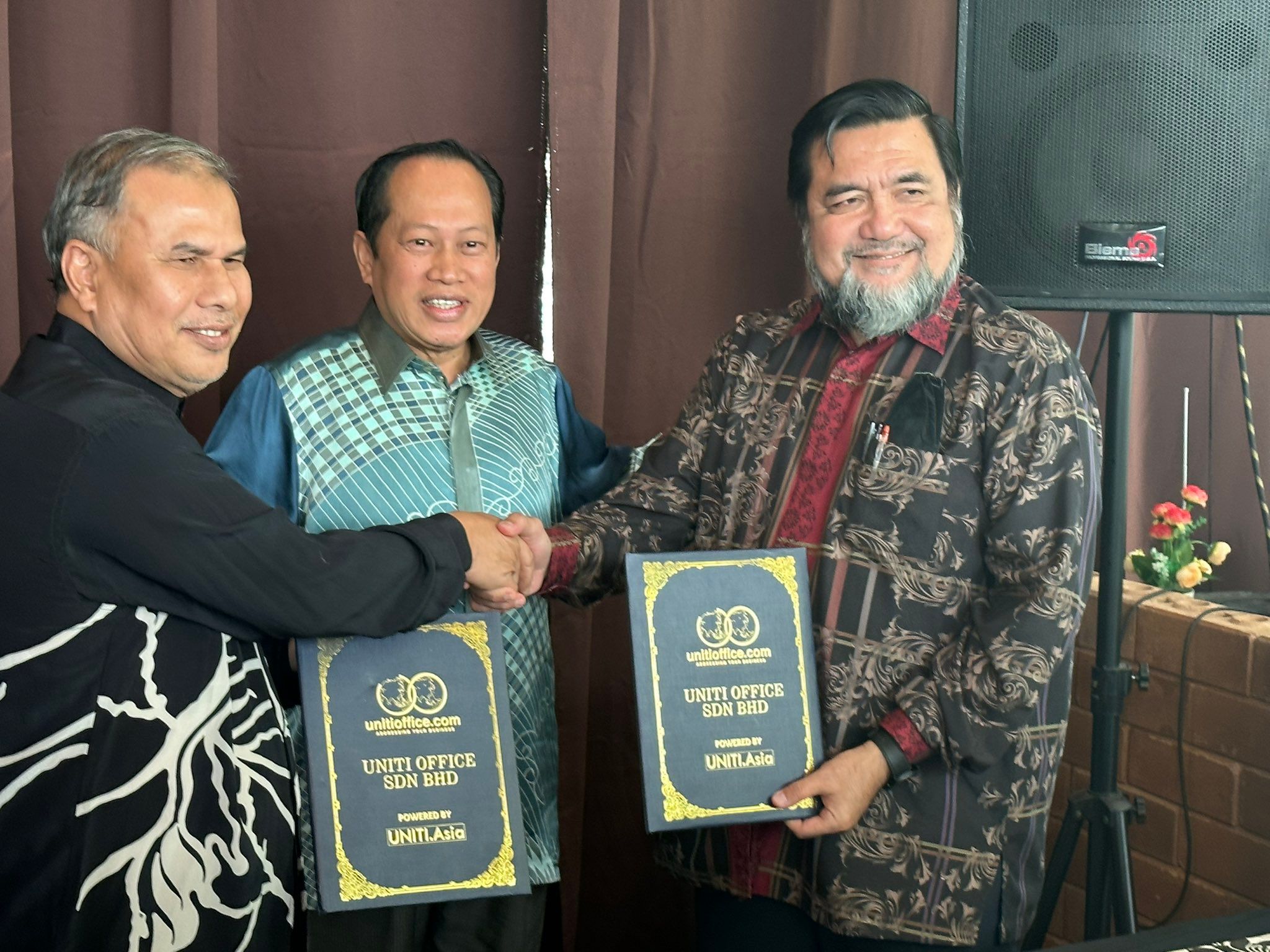 副部长：无需调高国家债务上限