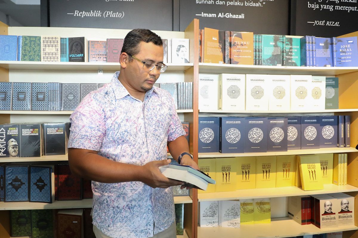 MB: Pembukaan kedai buku IBDE galak budaya baca karya terjemahan