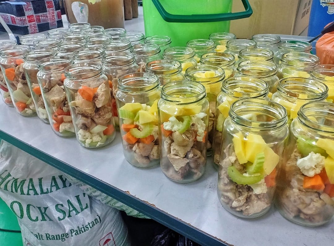 Usahawan wanita terokai teknik steril bantu panjangkan hayat makanan