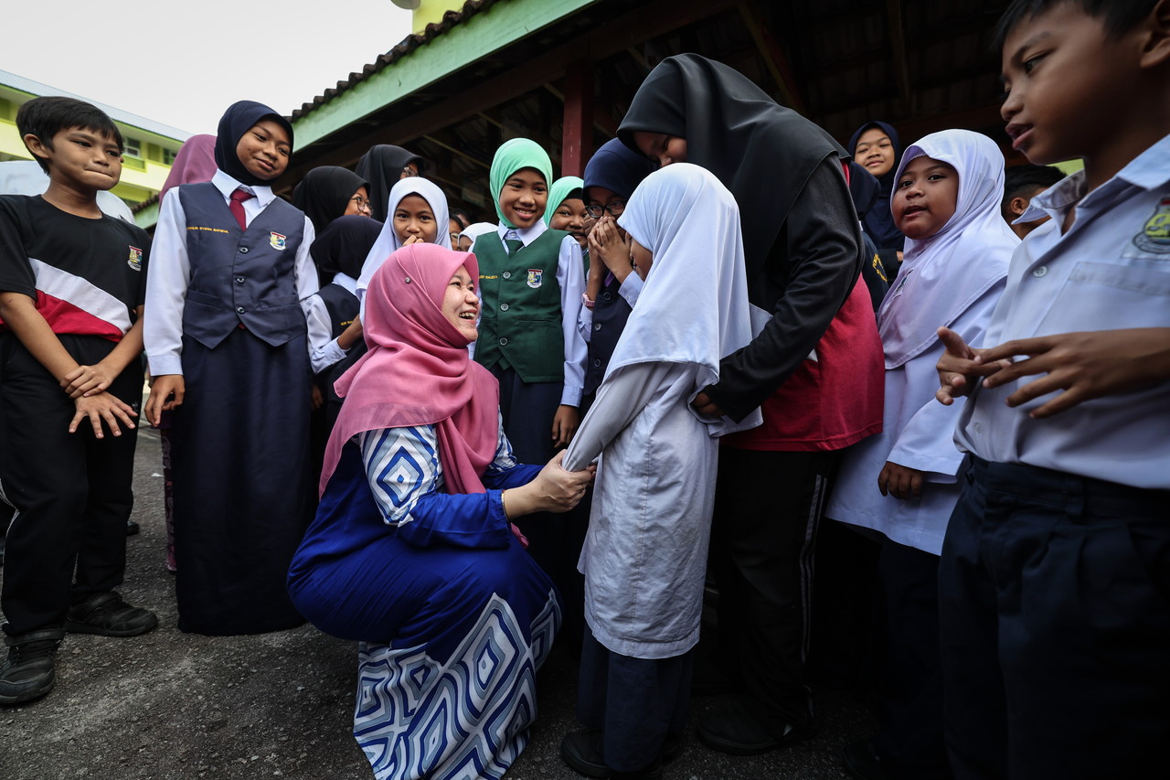 Education Ministry hopes to restore 17 'sick school' projects by year-end