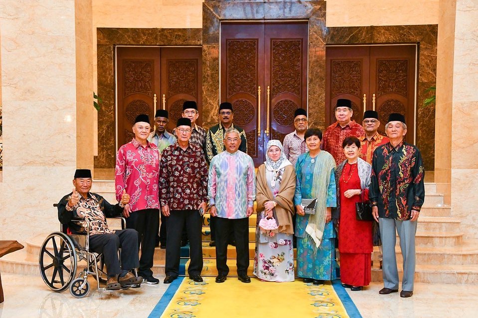 Agong, Permaisuri rai pasukan badminton Piala Thomas 1967