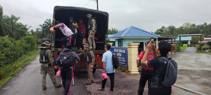 Jumlah mangsa banjir Sabah, Johor menurun malam ini