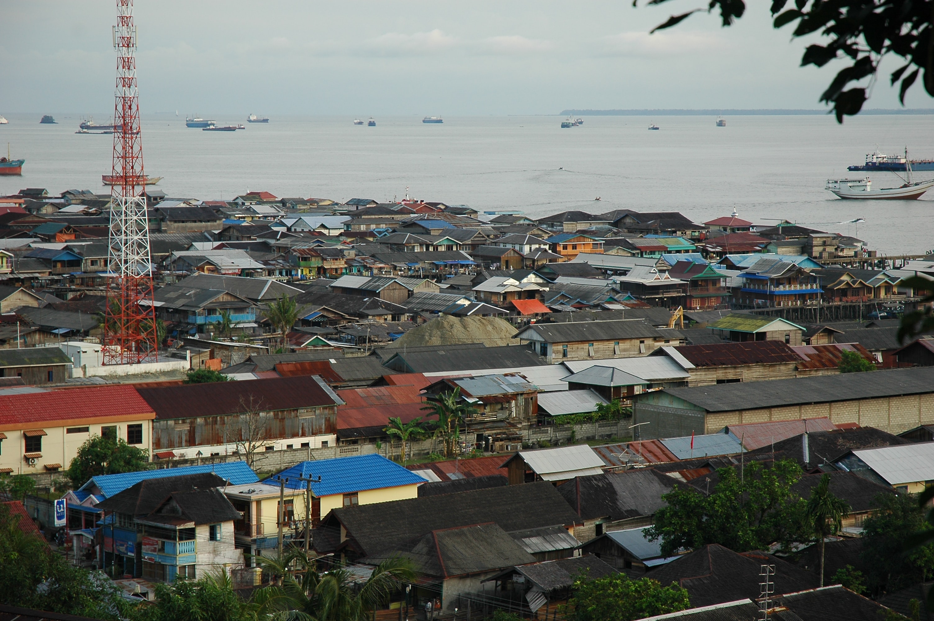 Indonesia Consulate General calls for investments in Kalimantan from Labuan