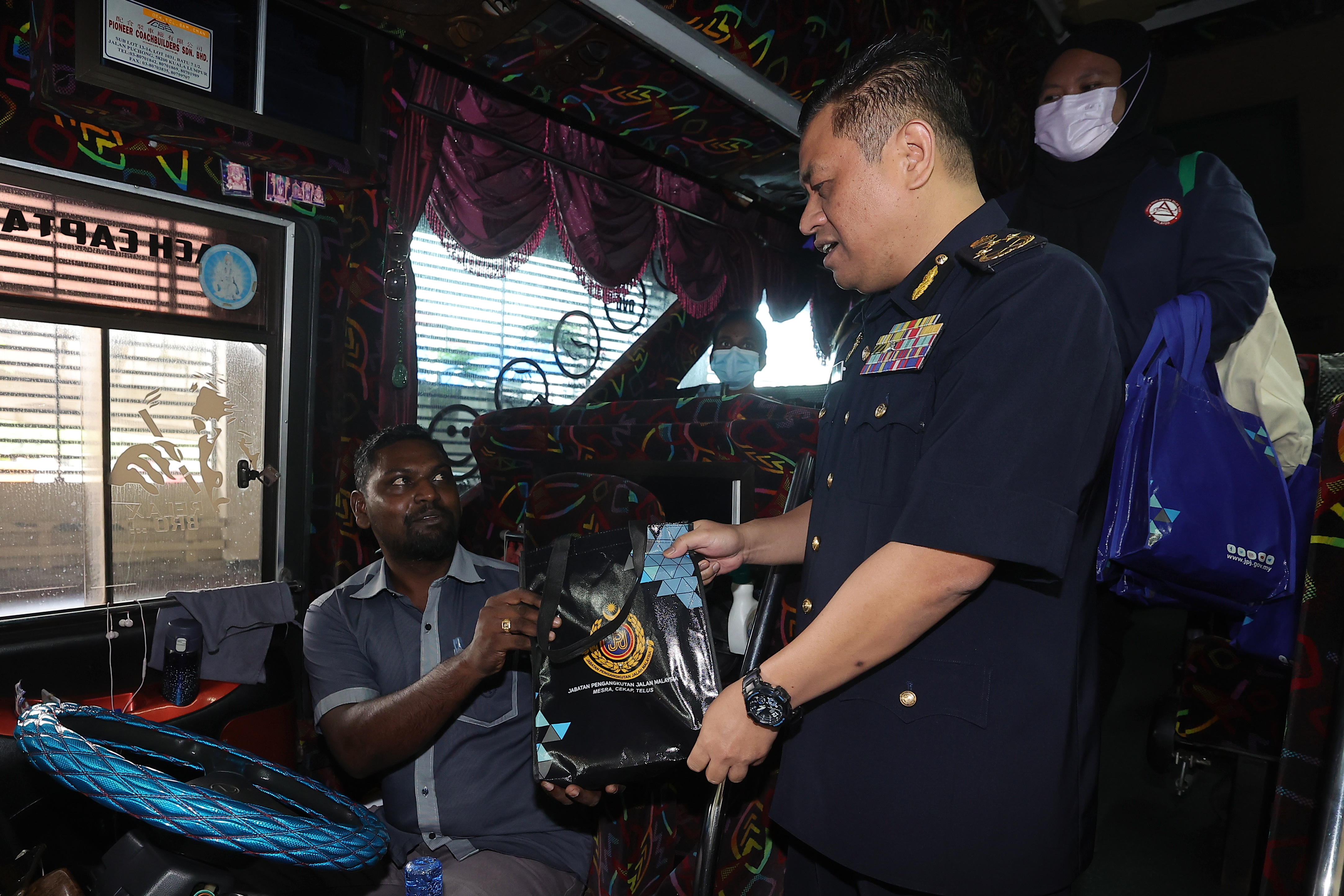 JPJ sita kenderaan barangan ingkar perintah larangan pemanduan