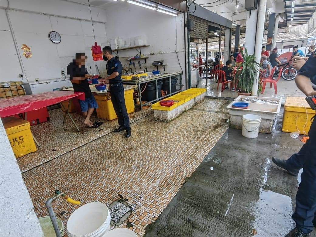 MPK keluarkan 18 kompaun terhadap lima premis perniagaan, penjaja