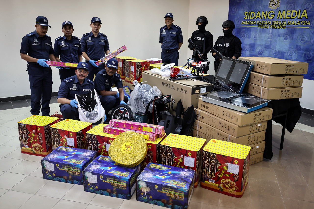 Penang Customs seize firecrackers, electrical items worth almost RM1 mln