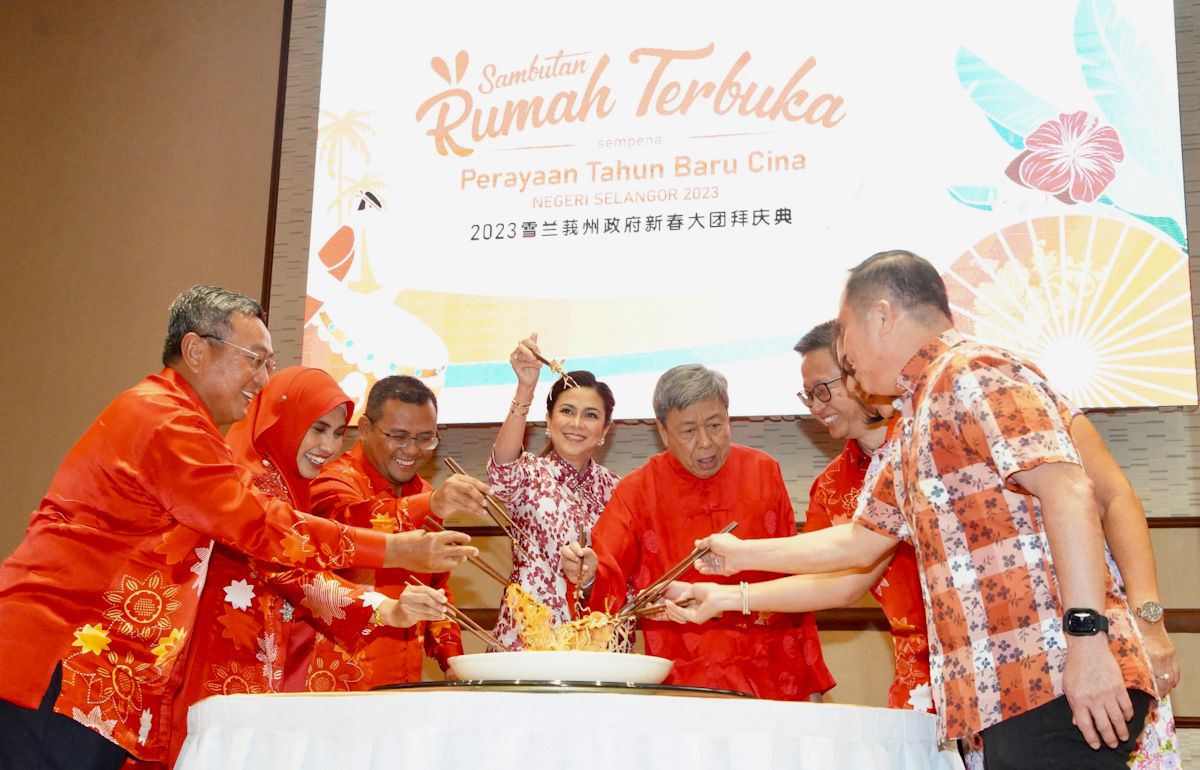 அந்நிய முதலீடுகளை ஈர்ப்பதில் மாநிலத்தின் நிலைத்தன்மையும் சுபிட்சமும் அடித்தளம்- மந்திரி புசார்