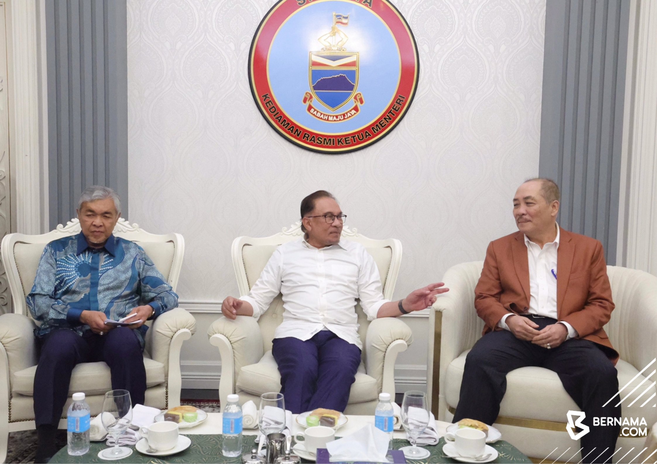 PM Anwar gives Hajiji his blessings to remain as Sabah Chief Minister