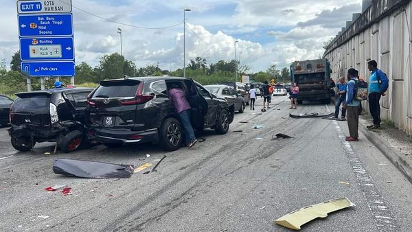 承包商垃圾车涉连环撞 达鲁益山承诺配合警方调查
