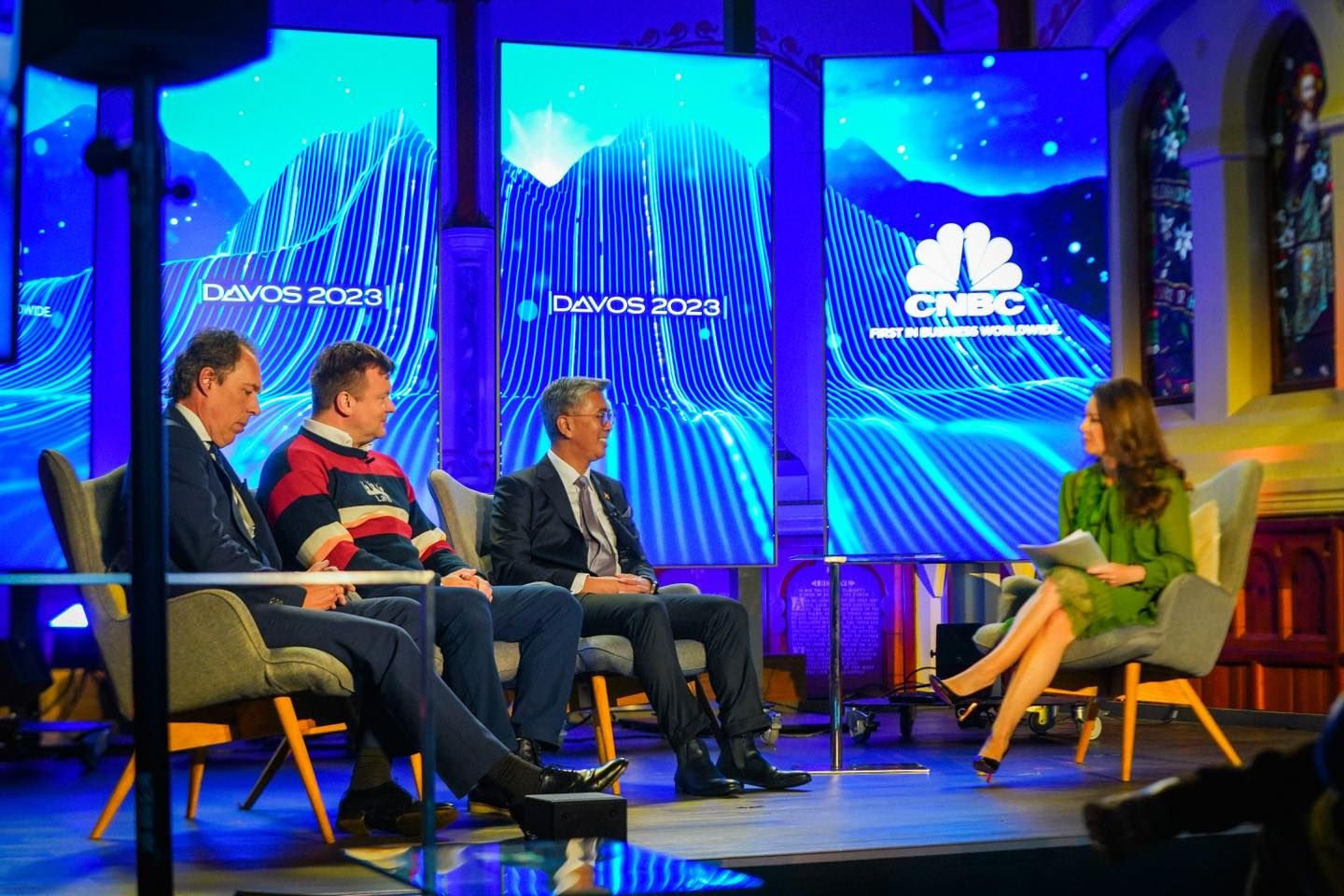 扎夫鲁与爱立信微软会谈