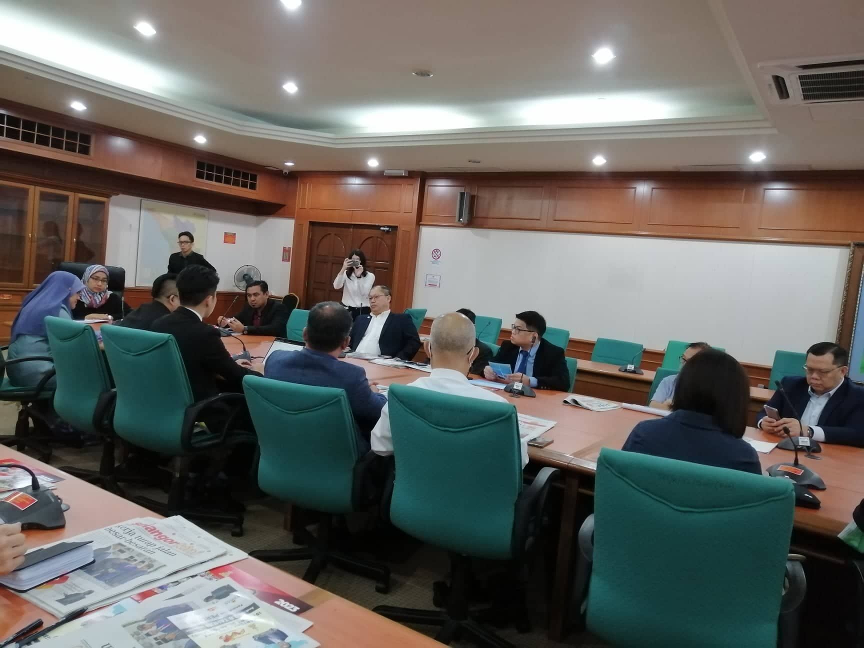 华团拜访HIJRAH 撑握更多雪微贷资讯