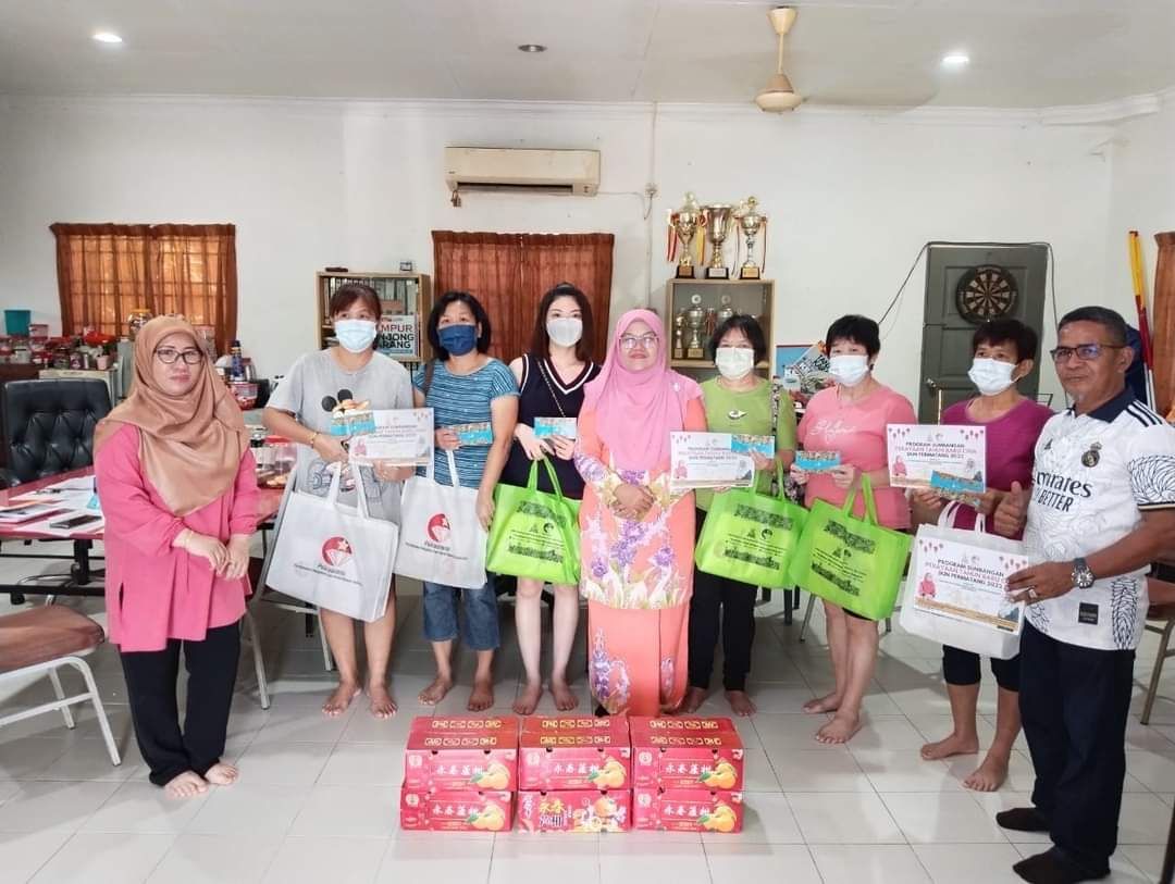 30 penduduk Tionghoa DUN Permatang terima bantuan Tahun Baharu Cina Pekawanis