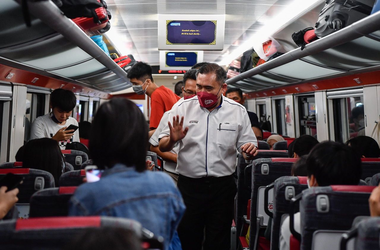 小学生障友2月15日起  陆兆福：免费搭电动火车