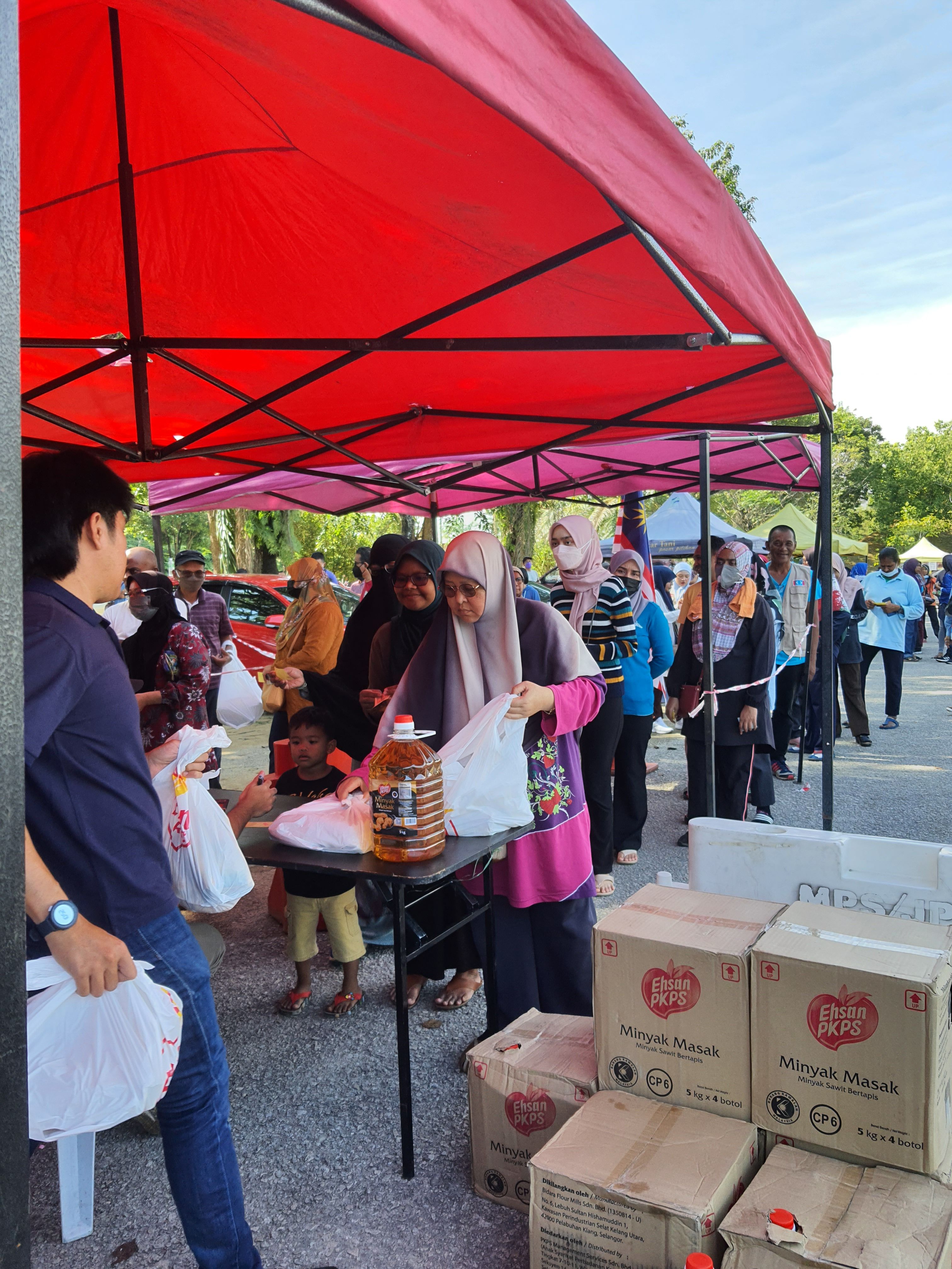 Jualan murah DUN Kuang tumpu kawasan flat sekitar Bandar Tasik Puteri