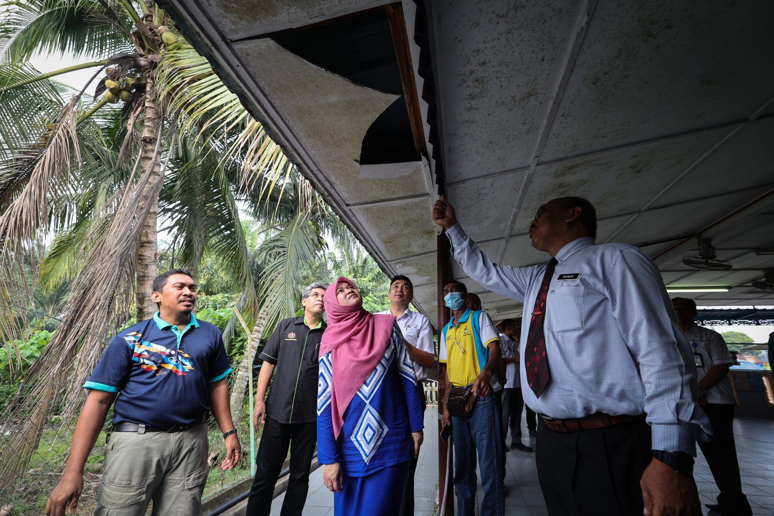 மலேசியா முழுவதும் 'சாக்கிட்' (sakit) எனும் கட்டுமானம் நிறைவு பெறாத 17 பள்ளிகள் மீட்டெடுக்கப்படும்