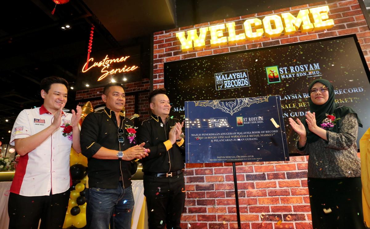 Model perniagaan ST Rosyam Mart wajar dicontohi, tawar harga murah dan berpatutan