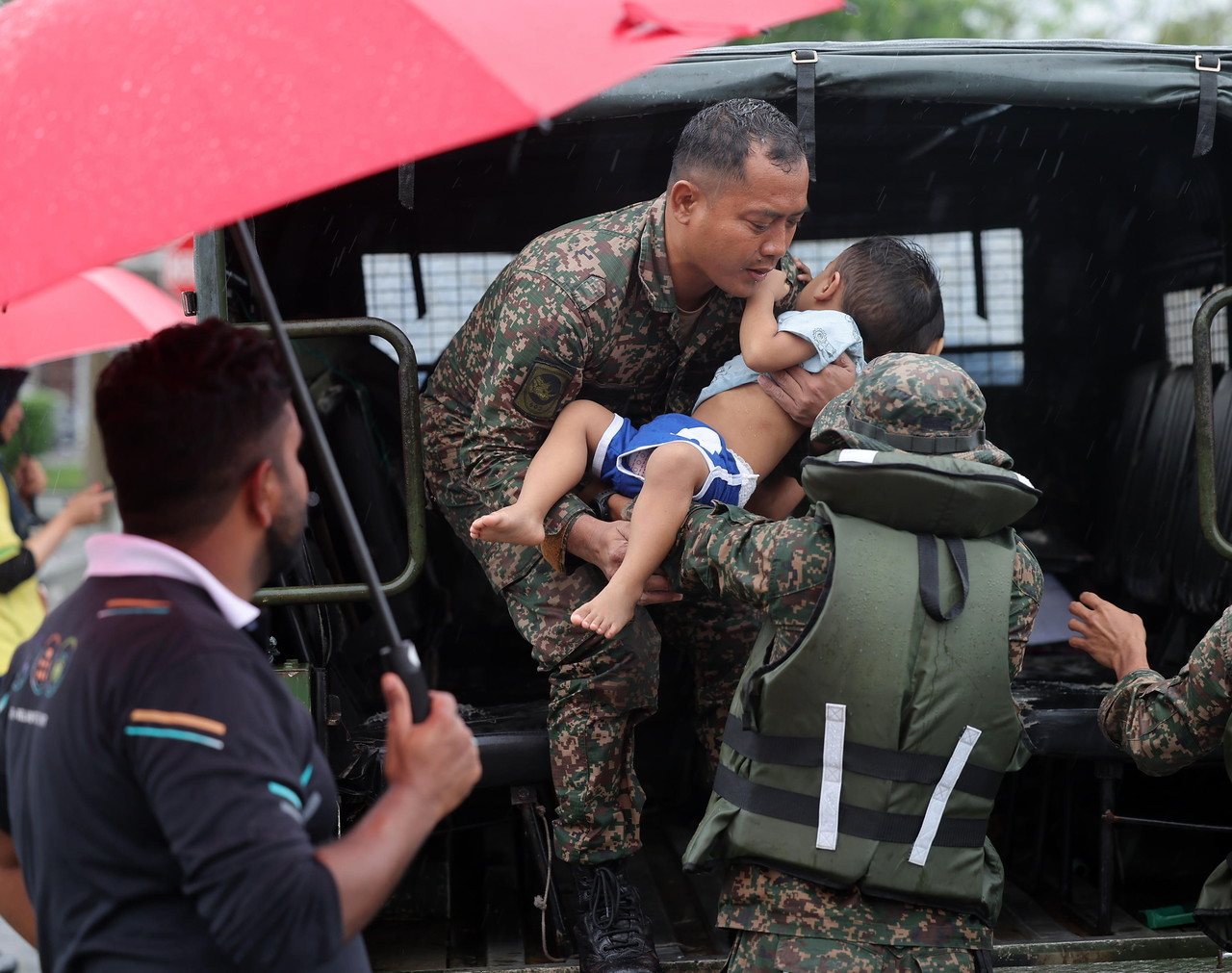 Tentera terima peralatan sokongan untuk kegunaan Op Murni berjumlah RM100,000