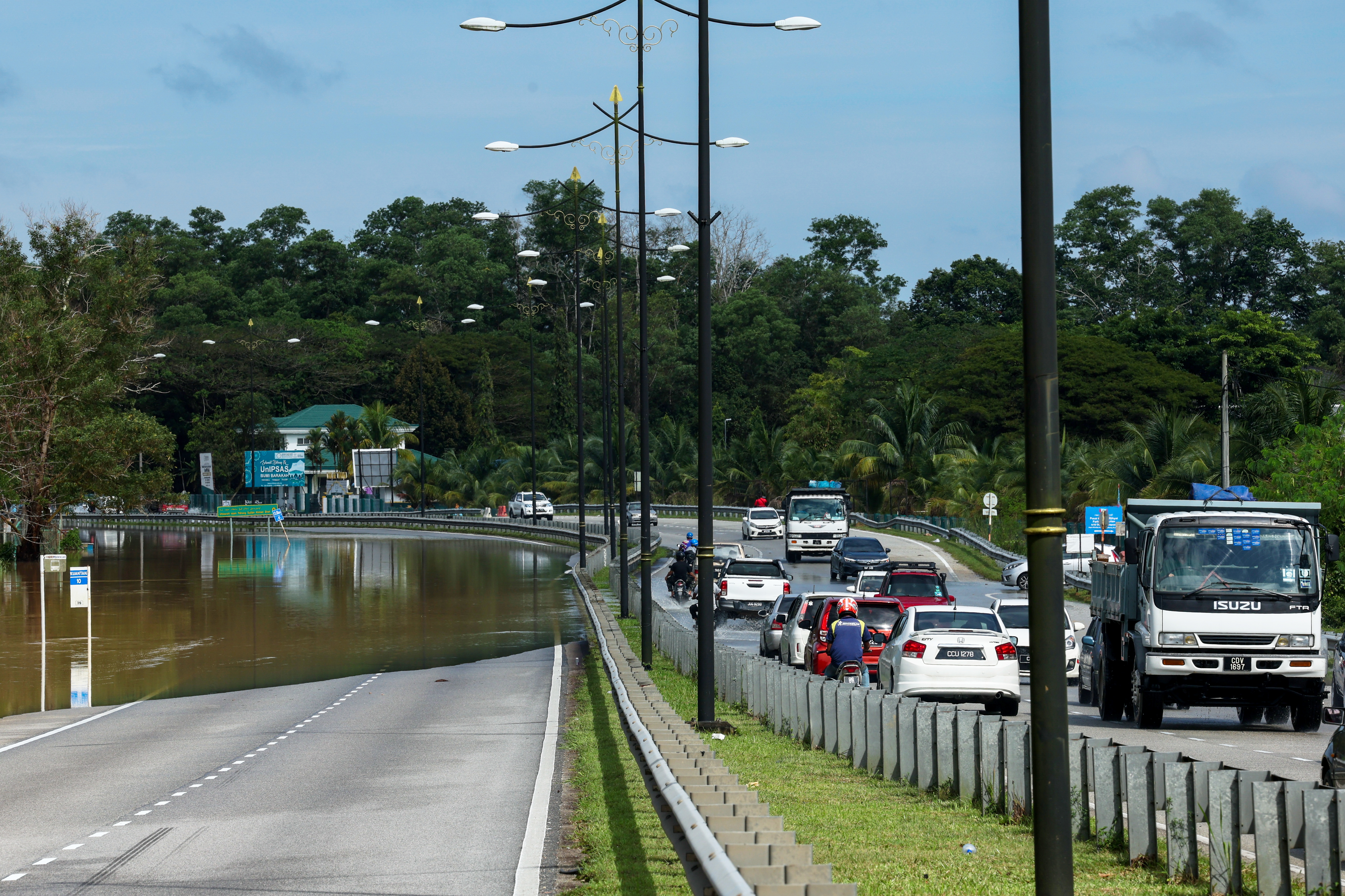 Jumlah mangsa banjir di Pahang meningkat, Johor menurun, Kedah dan Terengganu kekal