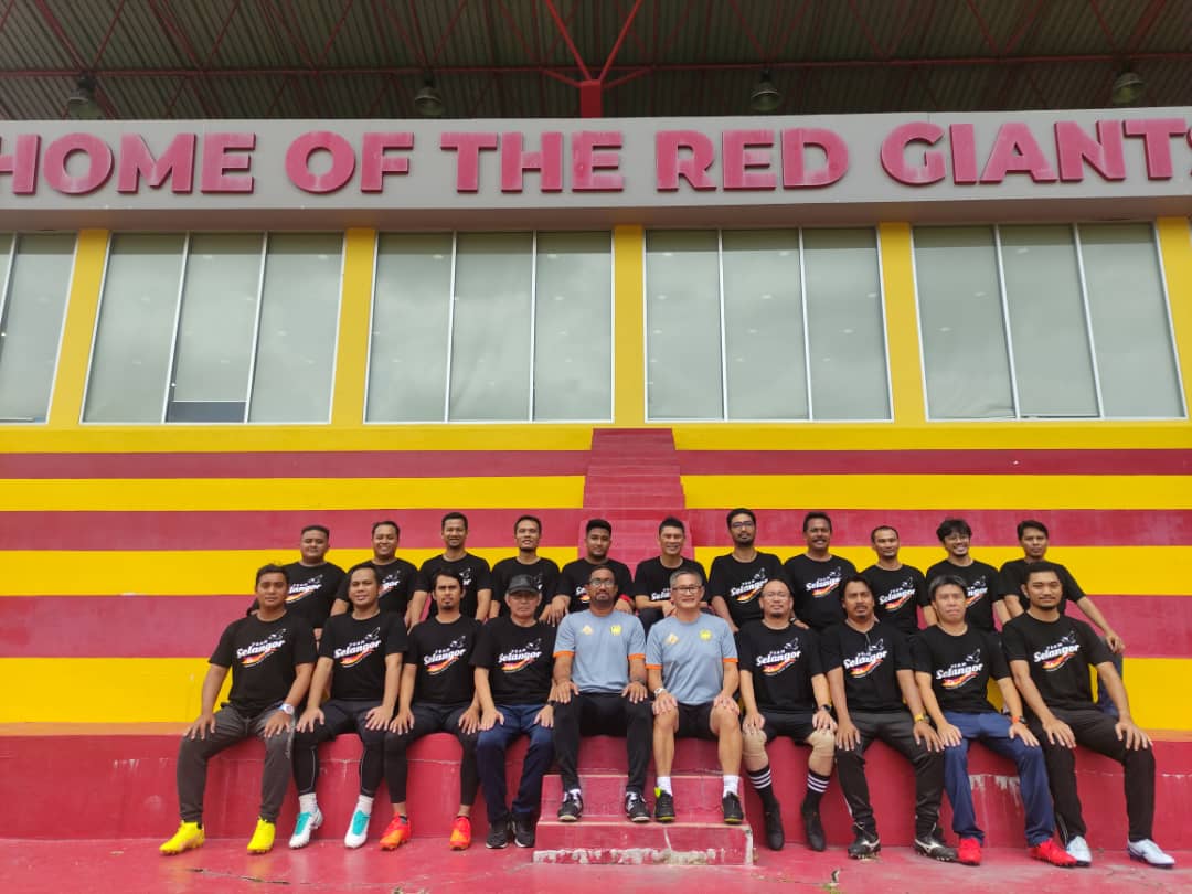 Team Selangor anjur kursus jurulatih, klinik bola sepak cungkil bakat muda