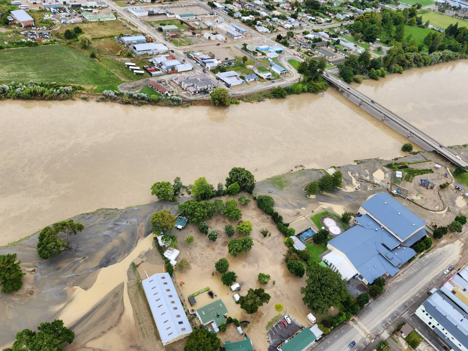 Severe weather hits southern New Zealand, trapping ultramarathon athletes