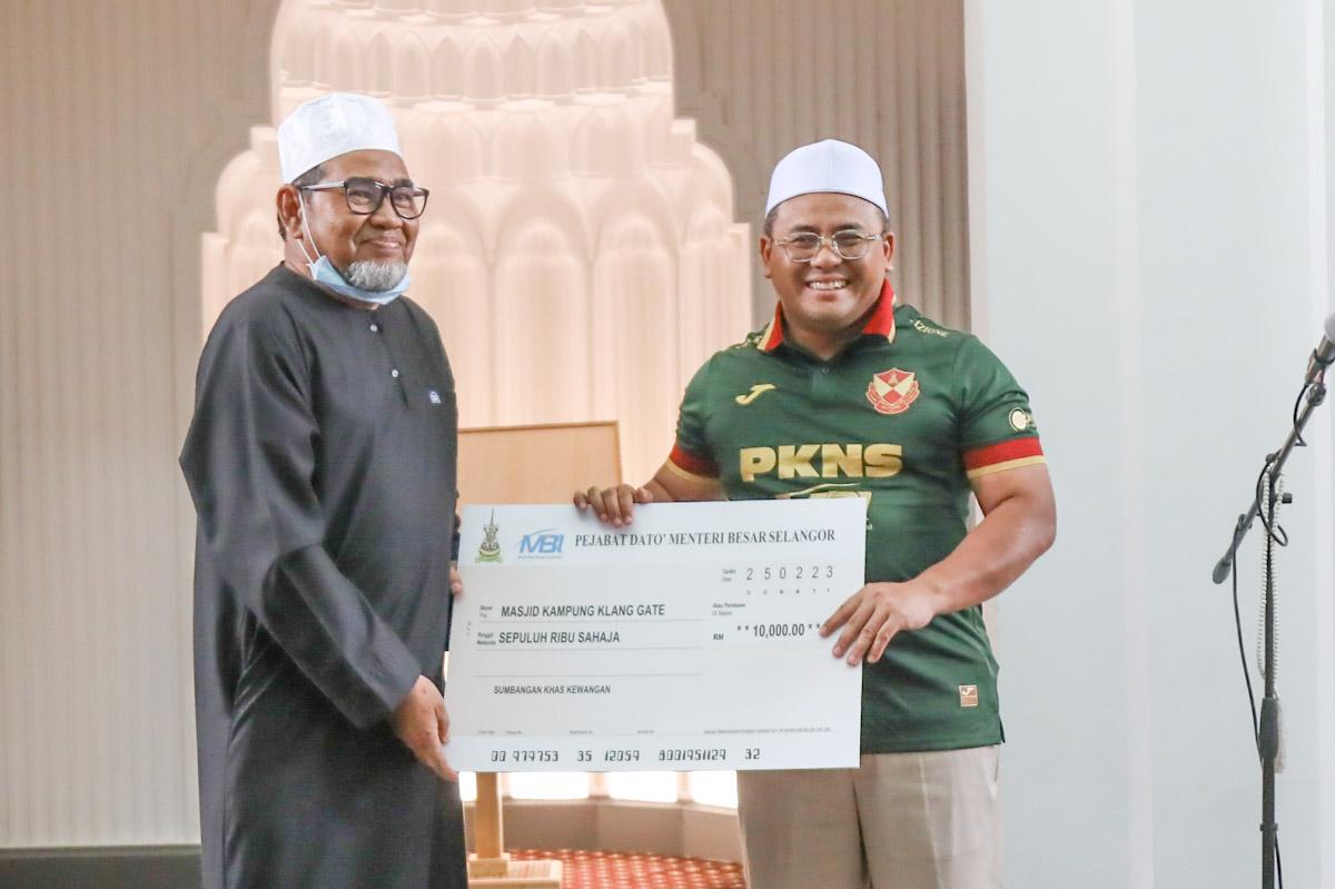 MB sumbang RM10,000 kepada Masjid Kampung Klang Gate, jaya program Ramadan