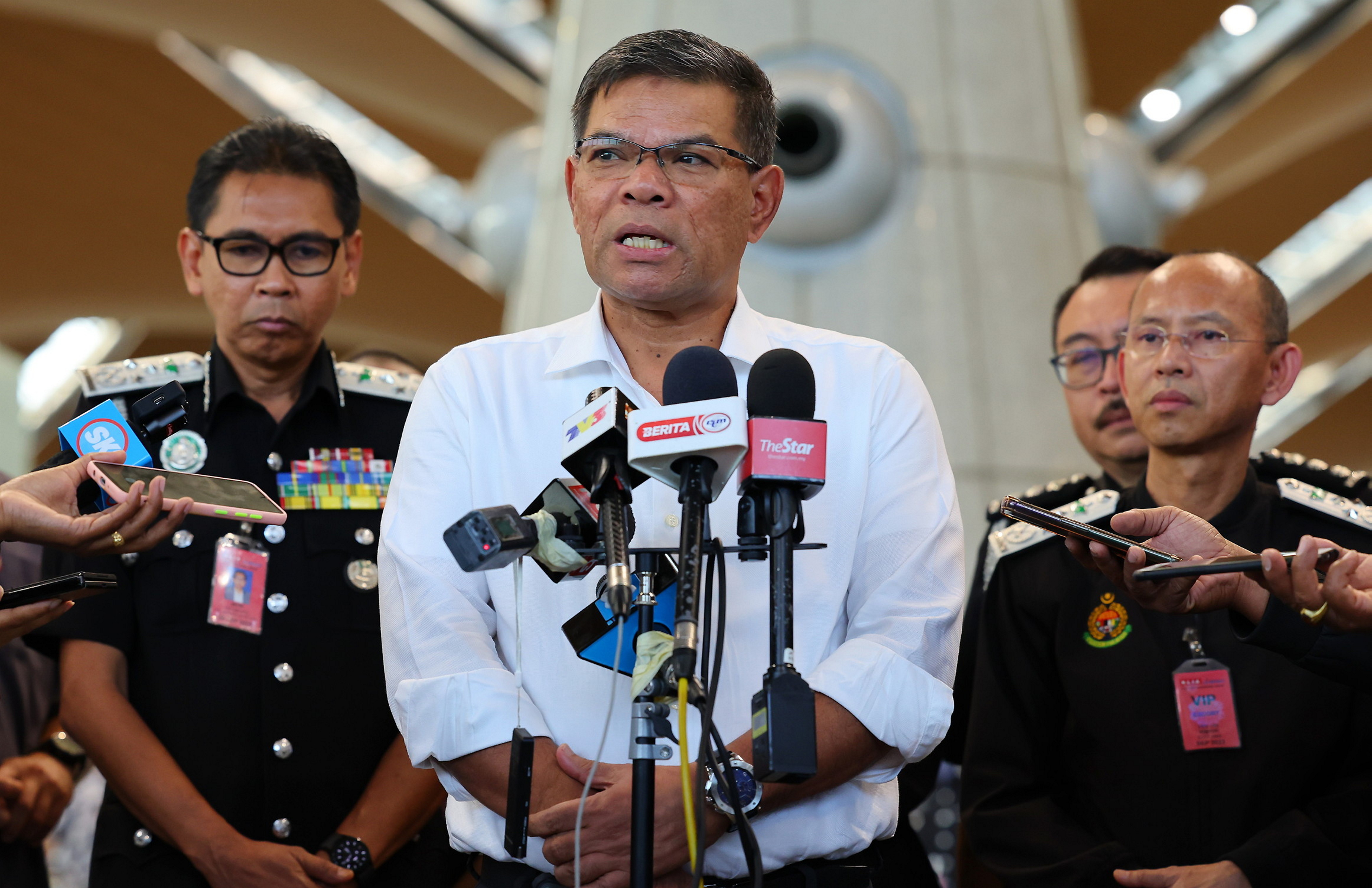Kanak-kanak Bangladesh ditemui dalam kontena dihantar pulang malam ini