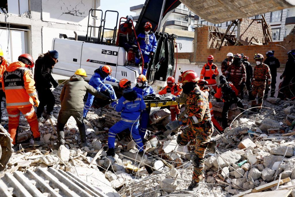 துருக்கி நிலநடுக்கத்தில் குறைந்தது 42,310 பேர் இறந்துள்ளனர்