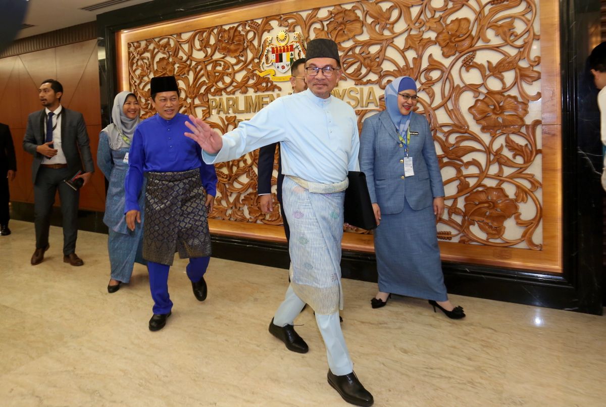 PM Anwar tables Malaysia Madani Budget 2023 in Dewan Rakyat