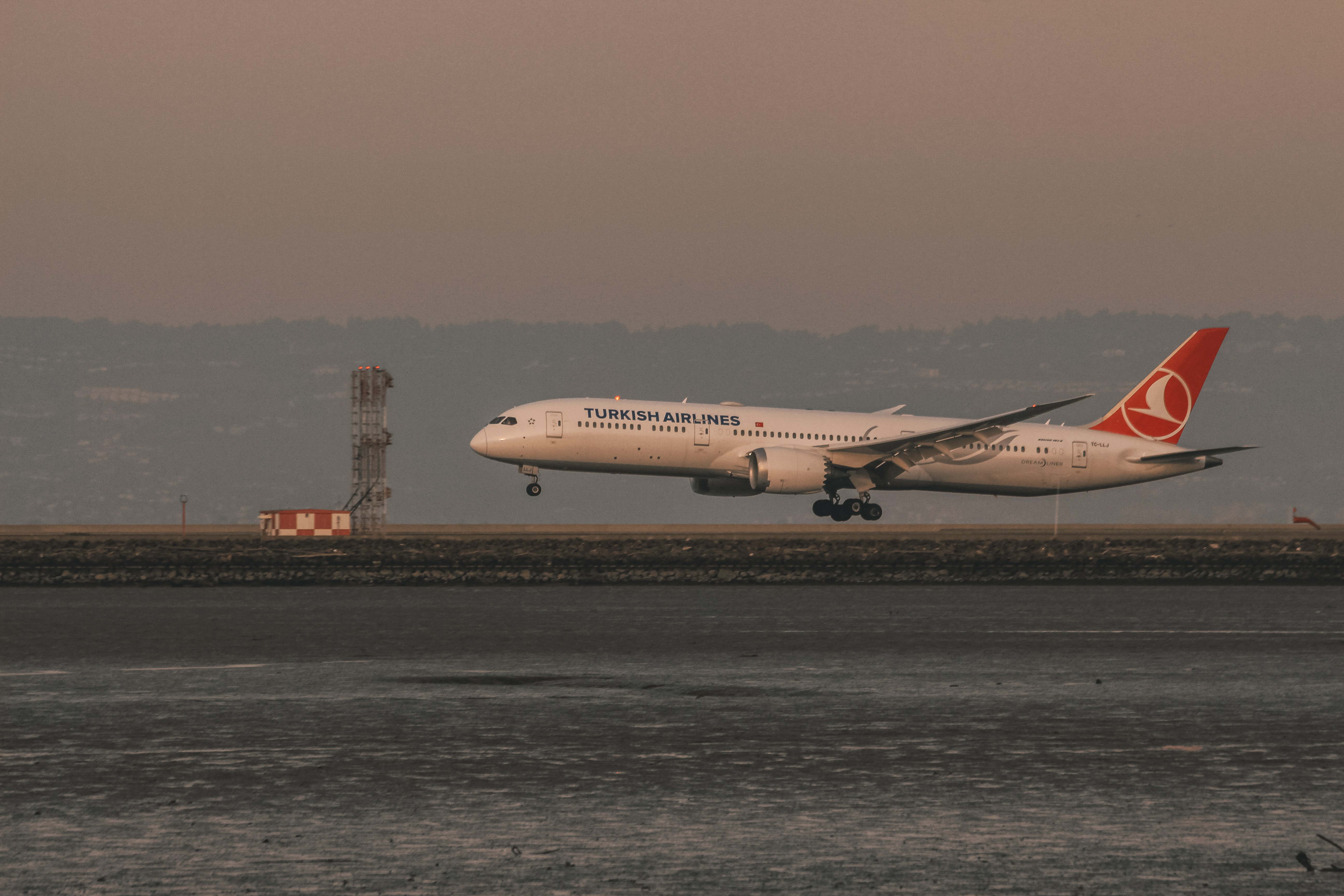 Turkish Airlines to evacuate 27,000 people from areas hit by earthquakes