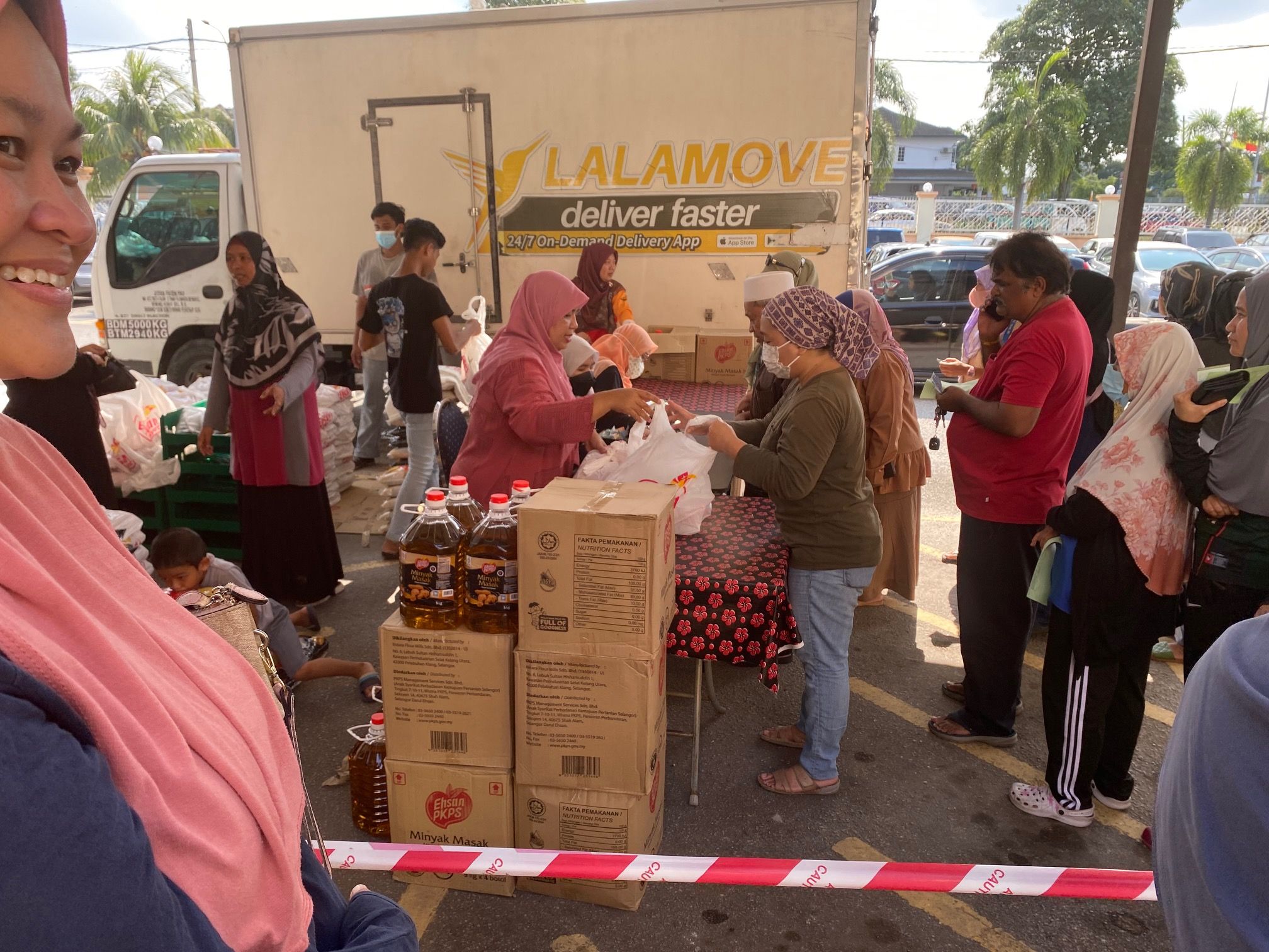 5,000 penduduk DUN Rawang terima manfaat jualan murah negeri