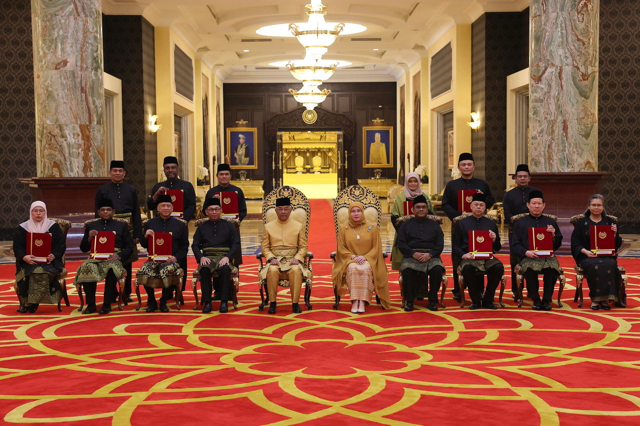 King presents appointment letters to 10 new envoys