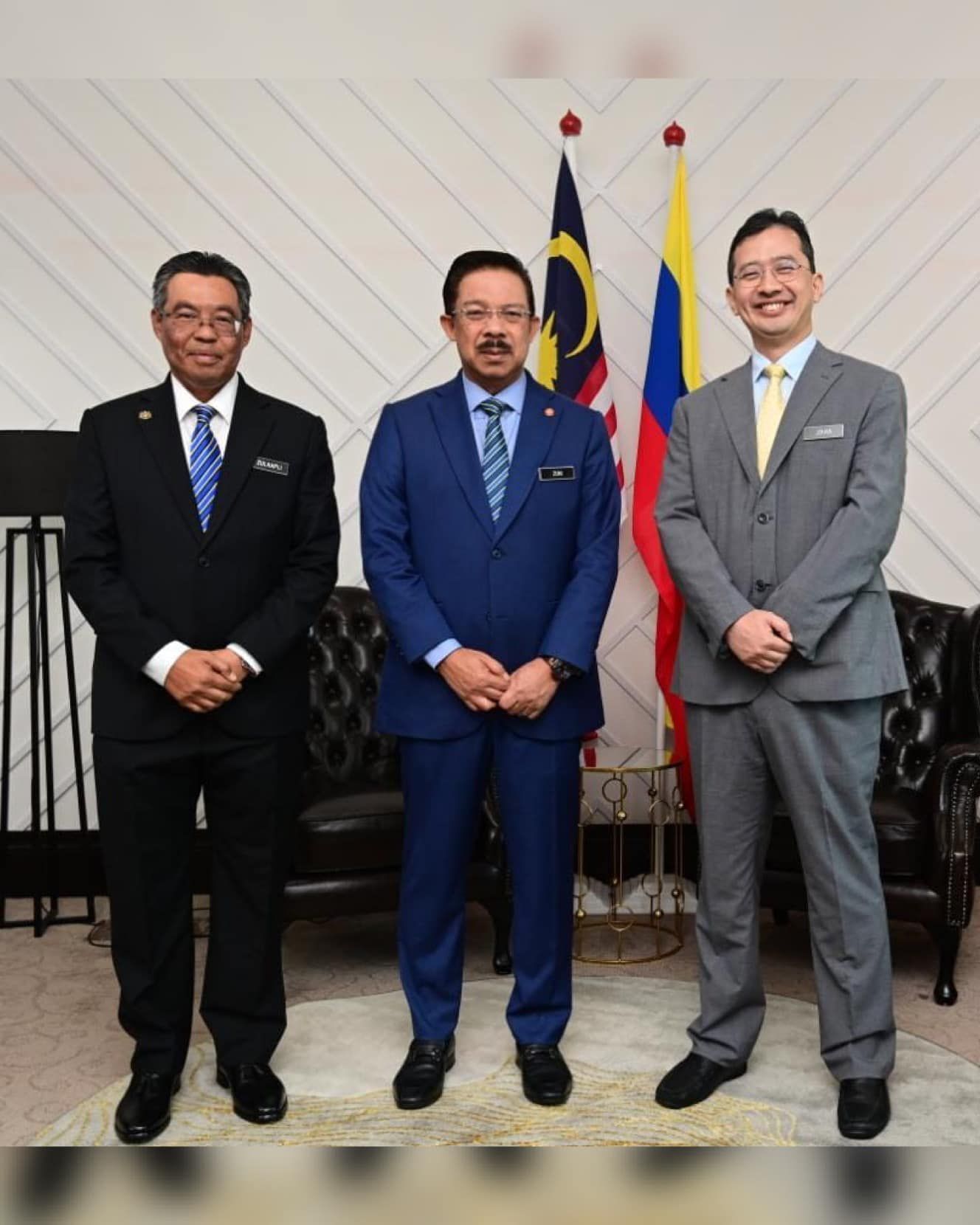 祖卡里升公共服务局总监 佐汉马末任财政部秘书长