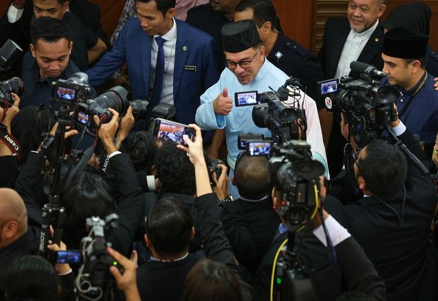 低收入群获慈悯援金高达3100 奖18至20岁青年200电子现金