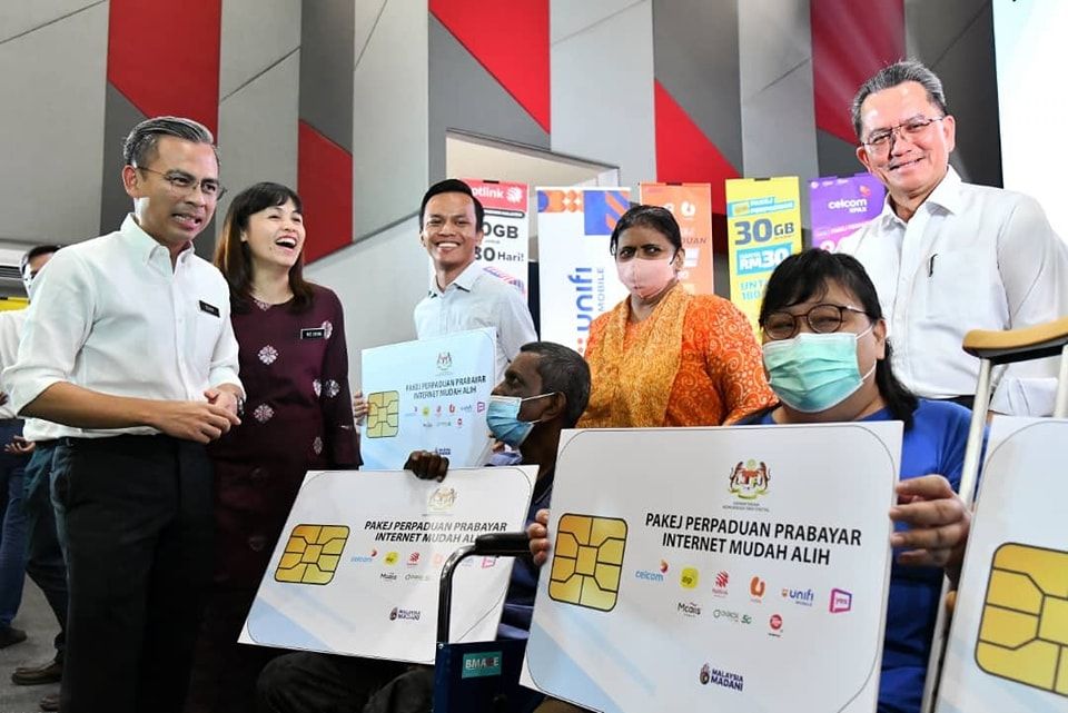 RM30预付网络团结配套今起开卖    法米：与电讯公司鉴定断线问题