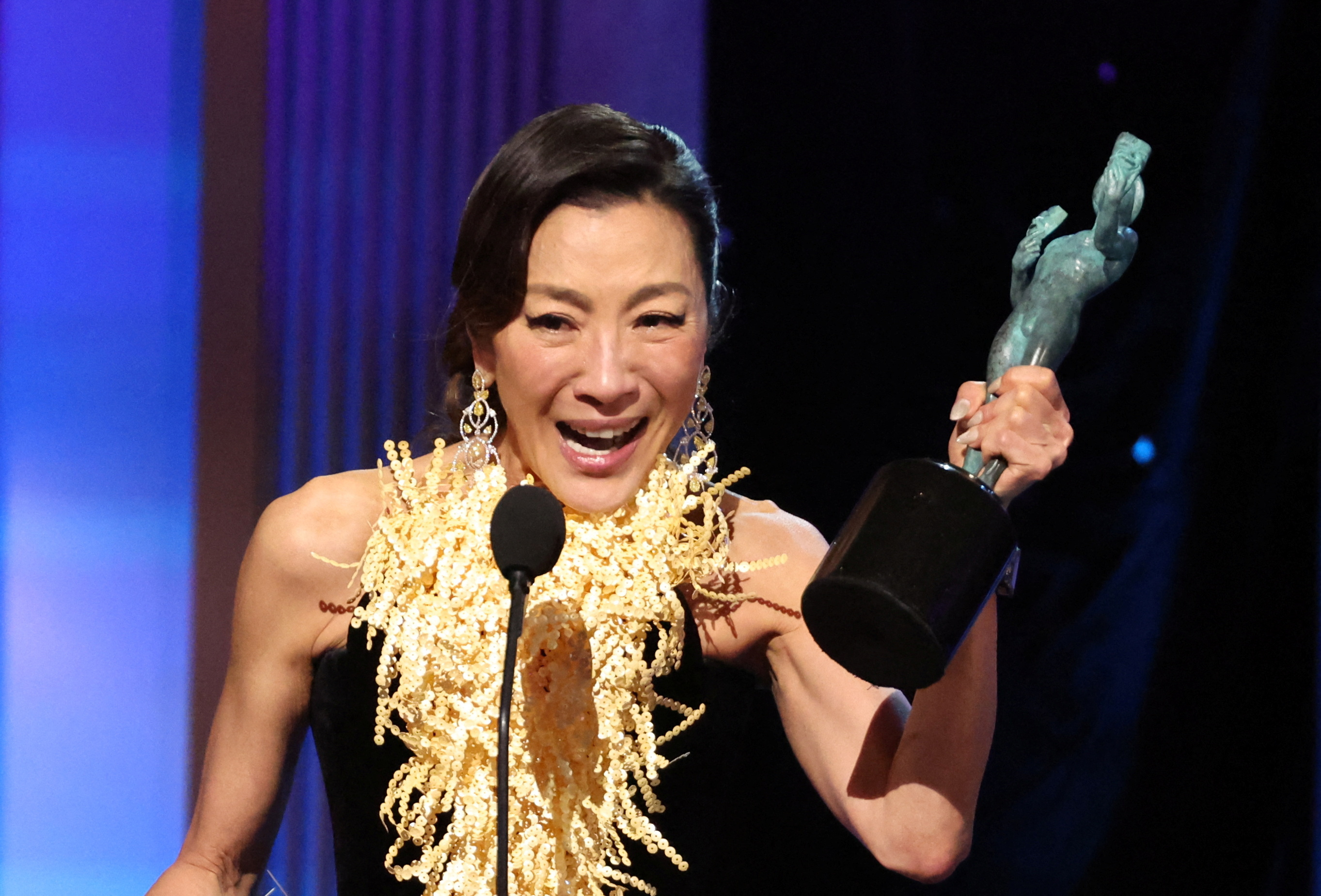'Everything Everywhere' dominates SAG honors, setting stage for Oscars