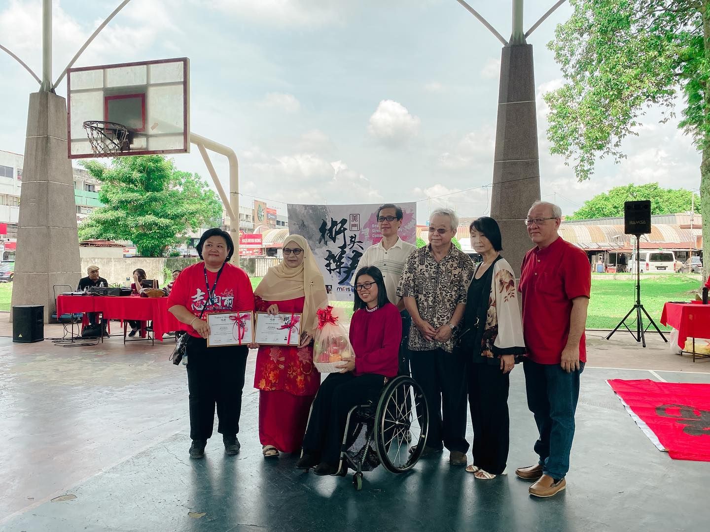 西蒂玛丽雅赞赏中华书法   冀友族参与促进文化交融