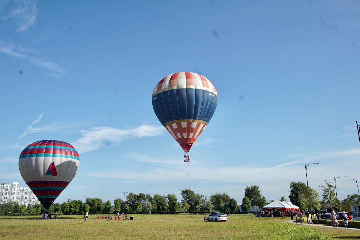 瓜雪关爱巡展带来两大热气球 免费让民众乘搭体验高空美景