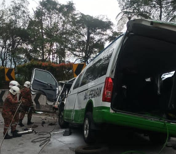 云顶下山路今午发生骇人意外 乘客货车出游旅客6死8伤